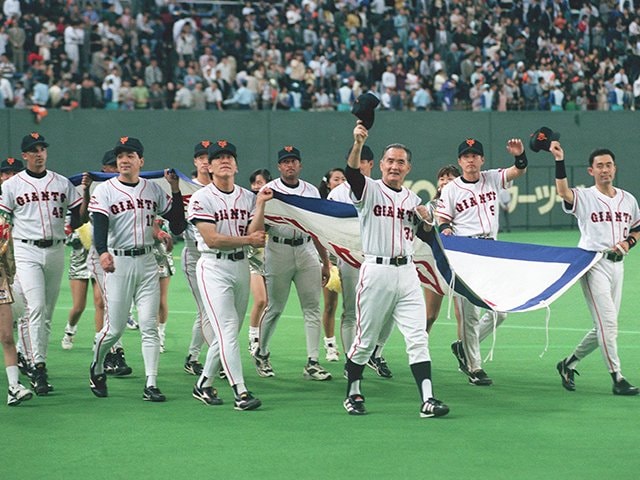 元プロ野球審判の後悔「私のミスジャッジがなければ江藤（智）は…」巨人の96年メークドラマはなかったとザンゲした理由 - プロ野球 - Number  Web - ナンバー