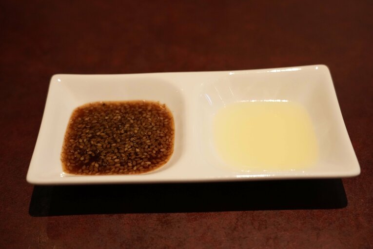 猪木が好んだ『一番館』のタレ。これに特製の辛味を入れる