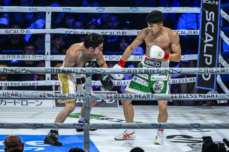 中谷潤人vs.ダビド・クエジャル。2月24日、有明アリーナ　©Takuya Sugiyama