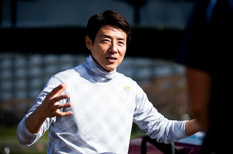 修造、驚愕！ パラカヌー瀬立モニカは肩甲骨と頭の位置でバランスをとる。(4)