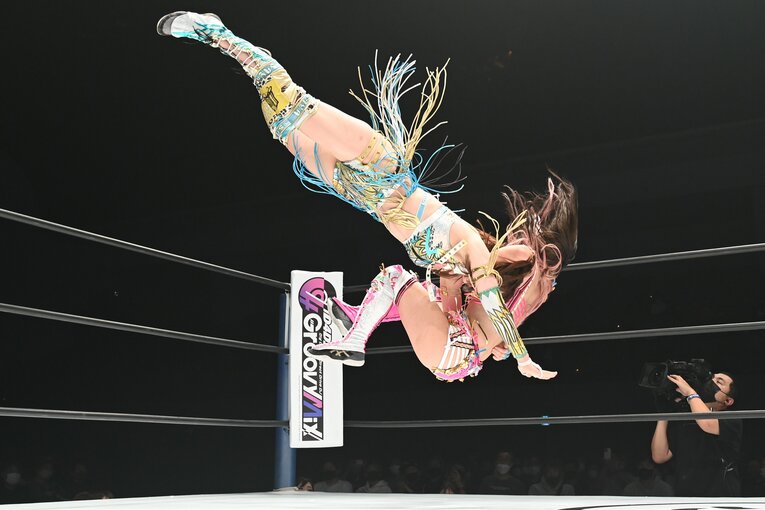 終盤、王者・上谷沙弥が猛反撃