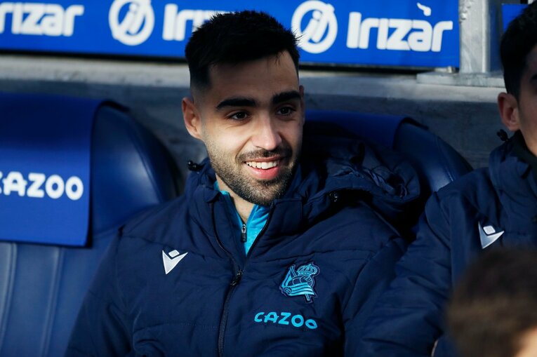 「TAKEユニの日本人ファンが増えた気が」久保建英MOMも“代えが利かない状態”を現地撮影…ソシエダは狂う歯車を直せるか(9)