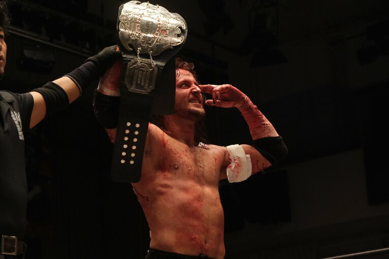 「デスマッチ・イズ・マイライフ」妻の急死を乗り越えた“クレイジー・キッド”竹田誠志の決意「蛍光灯やカミソリで傷つけ…でもそれが生きがい」(81)