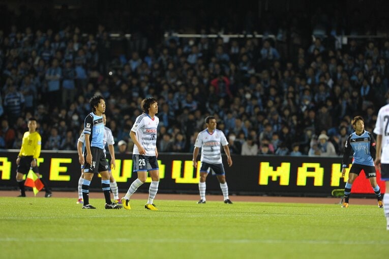 2013年のJ1最終節、横浜F・マリノス対川崎フロンターレ　©Sports Graphic Number