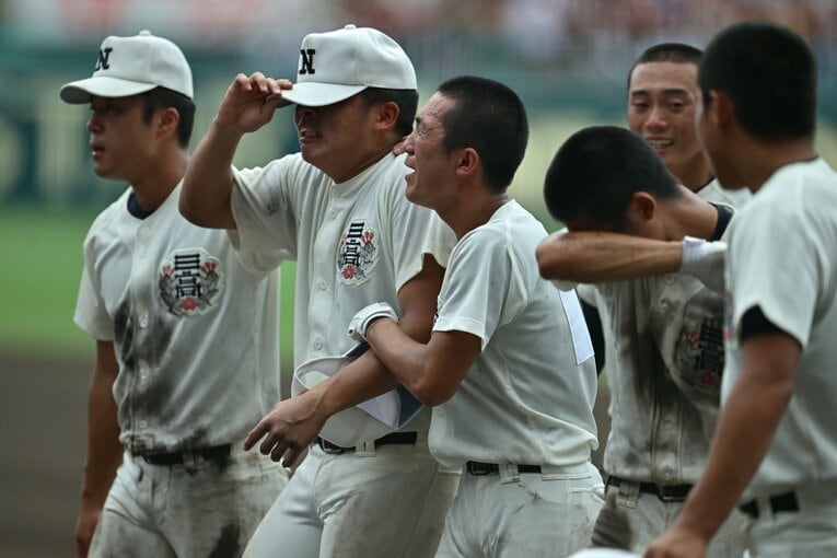 見てて泣ける…最高の試合だった【テレビに映らない】甲子園決勝の決定的瞬間（計50枚超）。写真はまだまだ続きます　©Hideki Sugiyama