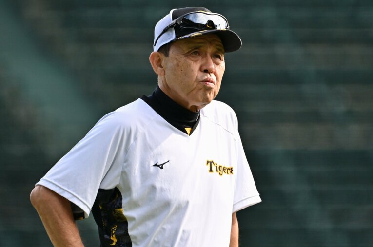 阪神の岡田監督は昨季、球団に掛け合って四球の査定をアップさせたと報じられた　©Hideki Sugiyama