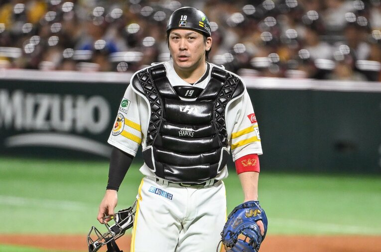 FAでの巨人移籍が発表されたソフトバンクの甲斐拓也。非常に珍しい正捕手の移籍は巨人にとって吉と出るか　©Nanae Suzuki