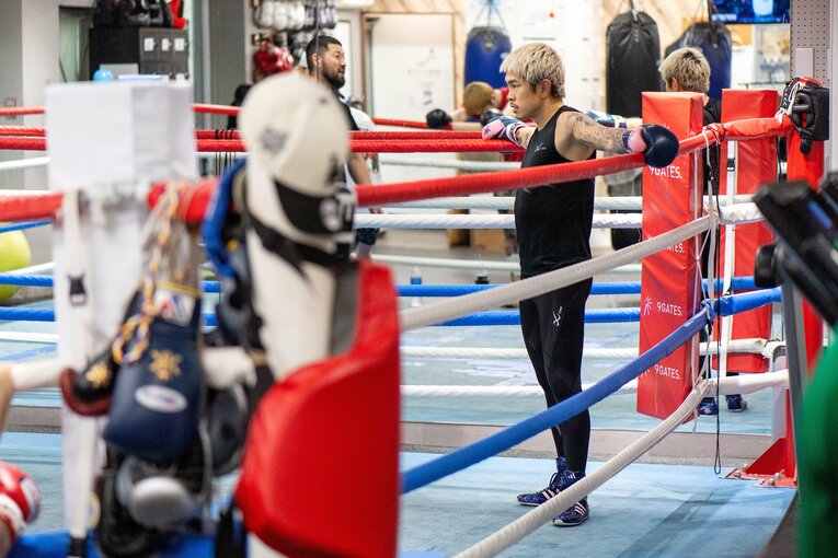 井岡一翔のジムワーク　©Takashi Shimizu