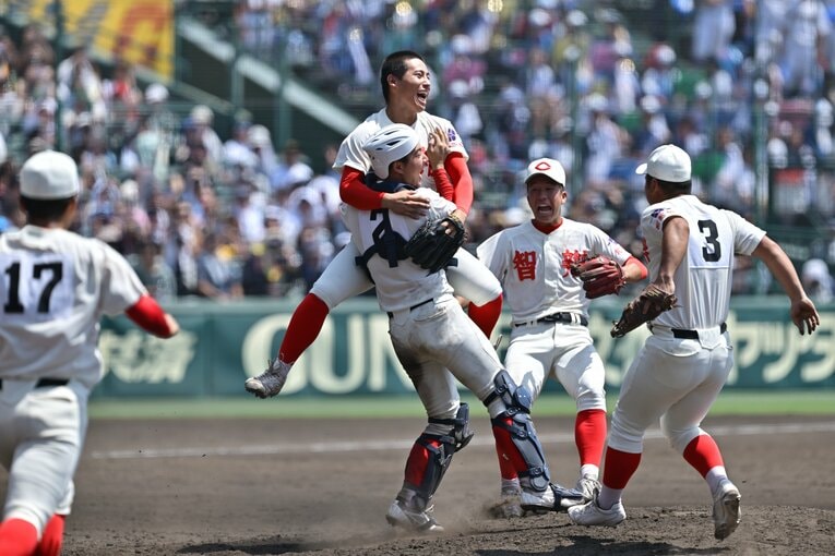 甲子園で5年ぶりに優勝した智弁和歌山ナイン ©Hideki Sugiyama