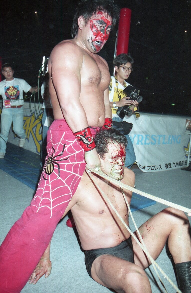 アントニオ猪木vsグレート・ムタ（1994年） ／ photograph by Takeshi Yamauchi／KYODO NEWS IMAGES