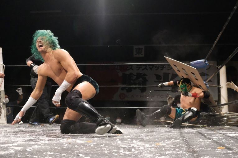 ドリュー・パーカー（写真をクリックすると「この記事の写真」にとびます。流血等の過激な写真を含みますのでご注意ください）