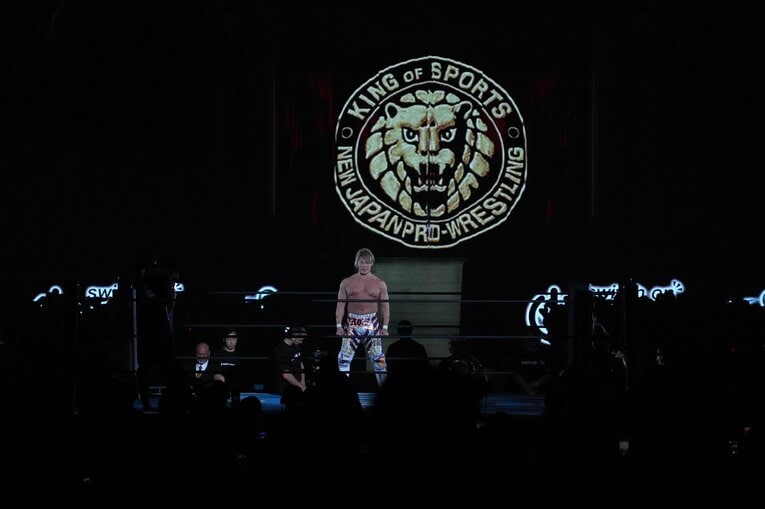 引退の10カウントを聞く棚橋弘至　©Masashi Hara