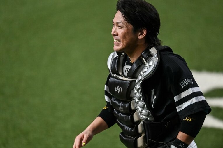 19番を背負った甲斐は見事ソフトバンクを日本一に導いた©Nanae Suzuki