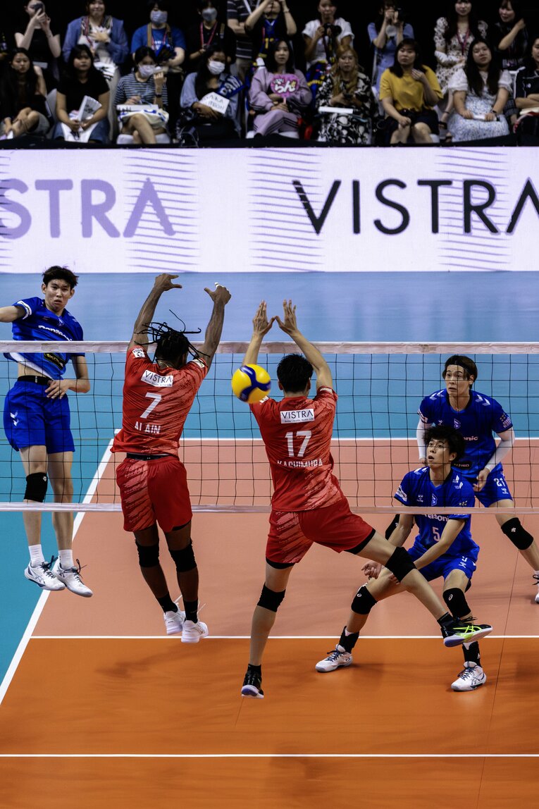 西山大翔、富田将馬／大阪ブルテオン　©︎Takuya Sugiyama