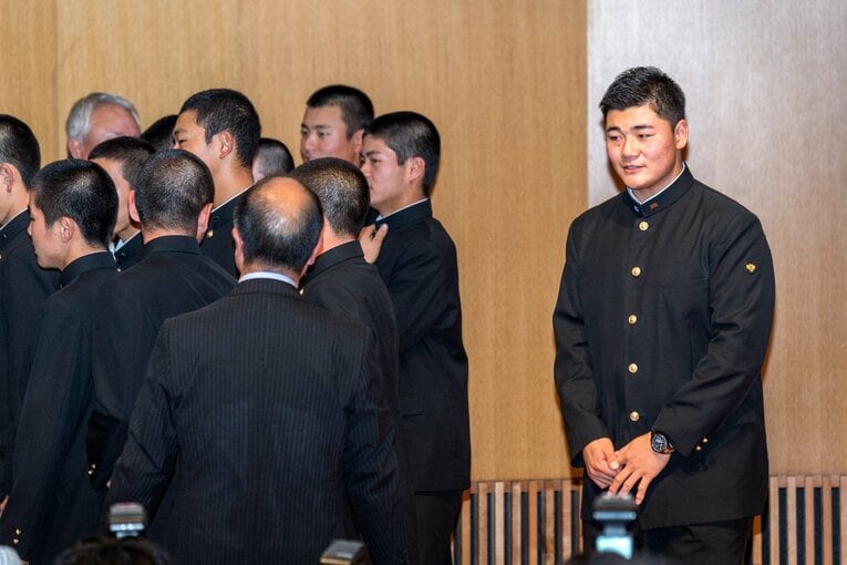 清宮幸太郎／早稲田実業 ／ photograph by Sports Graphic Number