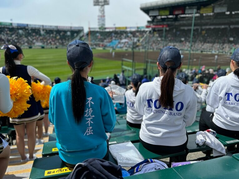 【京都外大西】京都外大西と一緒に演奏する、東邦マーチングバンド部　©Yukiko Umetsu
