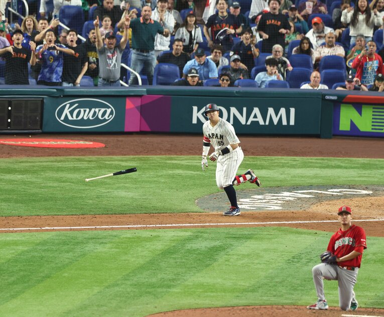 メキシコ戦、日本が震えた劇的サヨナラ打　©JIJI PRESS