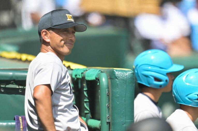 「他の競技に比べ、高校野球は“やらされ感”が強い」と指摘する慶応・森林貴彦監督。それが「子供の野球離れ」につながっているのではないか、と説く ／ photograph by Nanae Suzuki