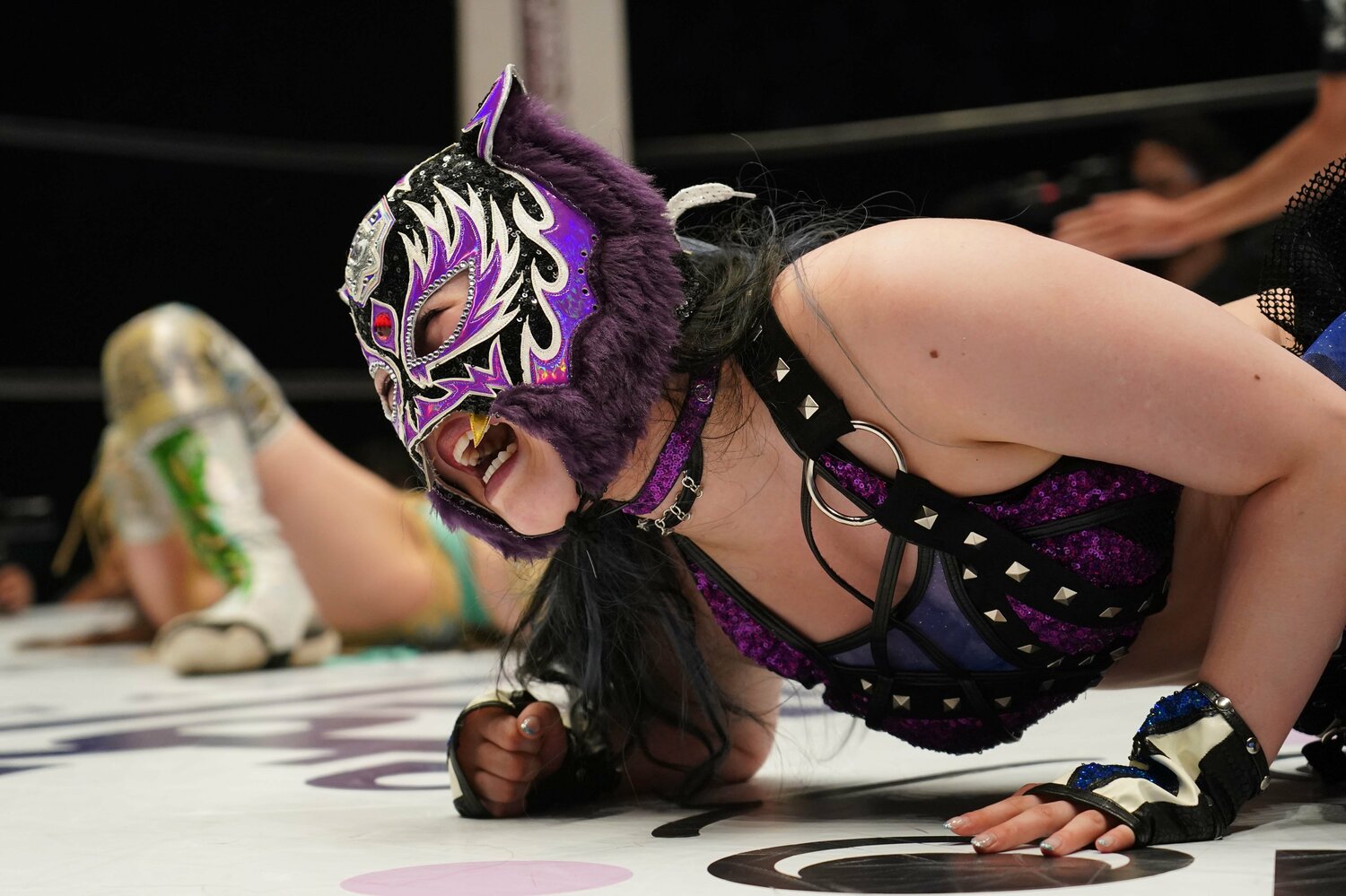 7月9日、スターライト・キッドは白いベルト戦で上谷沙弥に敗れた