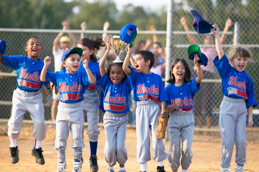 少年野球、母親たちを悩ます「お茶当番」問題…アメリカで同様の問題はないのか？「日本のお茶当番に似ていますが、当番制ではありません」＜Number Web＞ photograph by Getty Images