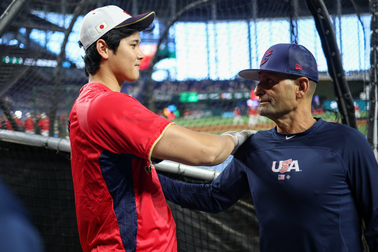 WBCで再会した大谷とディノ・エベルコーチ　©Getty Images