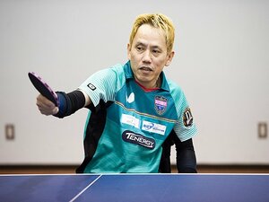 パラ卓球で8連覇の吉田信一選手と球を打ち合い、松岡修造が驚いた！