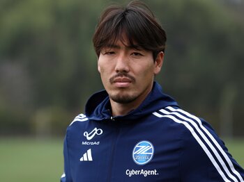 「J1初昇格で首位！」FC町田ゼルビア“快進撃の秘密”を新主将・昌子源が解き明かす…黒田剛監督は「負けることへのアレルギーが強烈なものが…」＜Number Web＞ photograph by Shigeki Yamamoto