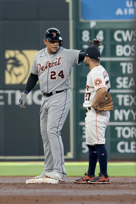 イチローは15年で達成 本塁打狙いのアッパースイングが原因 減り続けるmlbの安打数 カブレラの史上33人目3000本安打に続く打者は Number Web Goo ニュース