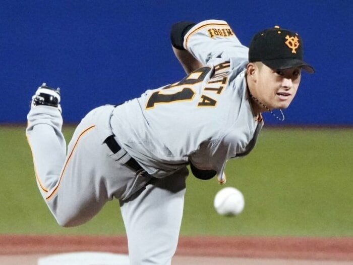ルーキー大勢22歳が“守護神”に、大器・堀田賢慎20歳がプロ初勝利…躍動する巨人の若手投手を“潰さない”桑田コーチの「年間計画」とは<Number Web> photograph by KYODO