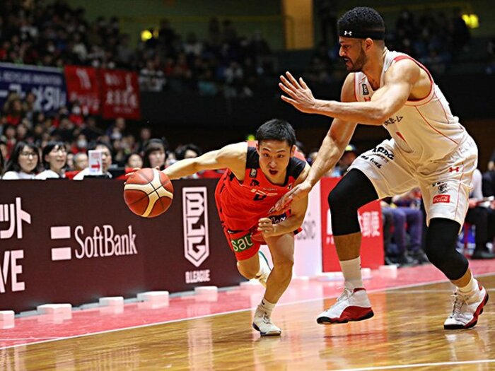 高校生Bリーガーがエースになった日。河村勇輝が見せた衝撃のデビュー。＜Number Web＞ photograph by B.LEAGUE