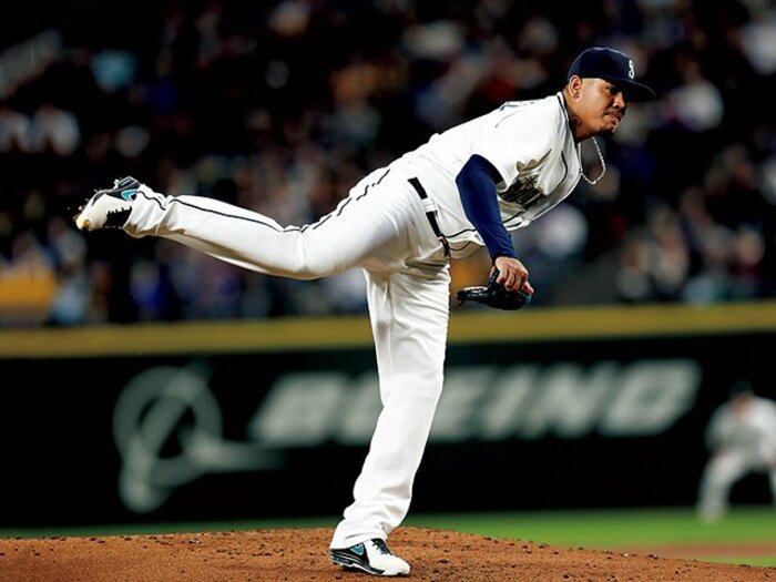 イチロー復帰に白星を添えた、ヘルナンデスの「大人の投球」。～10年連続の開幕投手は今年も健在～＜Number Web＞ photograph by Yukihito Taguchi