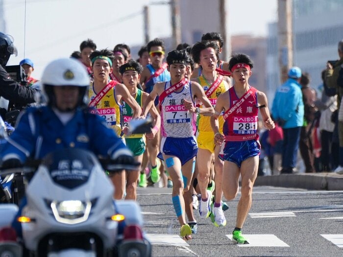 “最強世代”高校BIG3をまさかの一蹴…全国男子駅伝で「異次元の区間新記録」伏兵・鈴木大翔とは何者か？「勝てる自信はさらさらなかったです」＜Number Web＞ photograph by Satoshi Wada