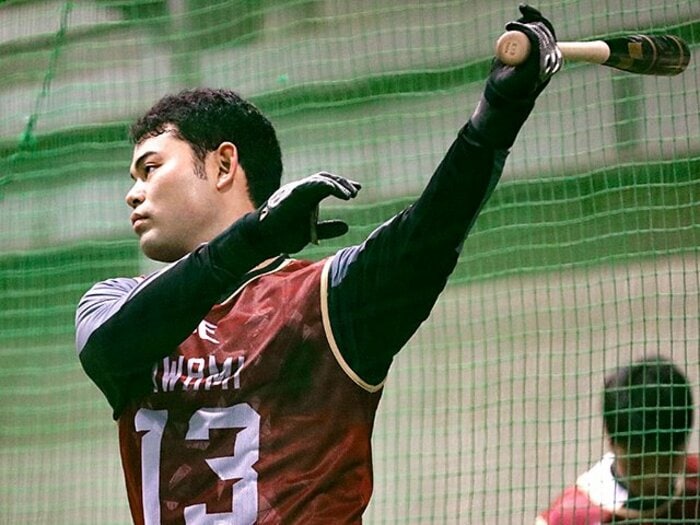 楽天・岩見の24打数0安打14三振。「慶應のバレンティン」のもがき。＜Number Web＞ photograph by Kyodo News