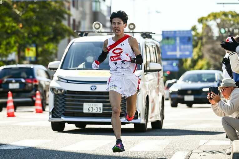 今大会は故障の影響もあって9区を走った吉居だが、前回大会の1区での大独走も印象深い　©Nanae Suzuki