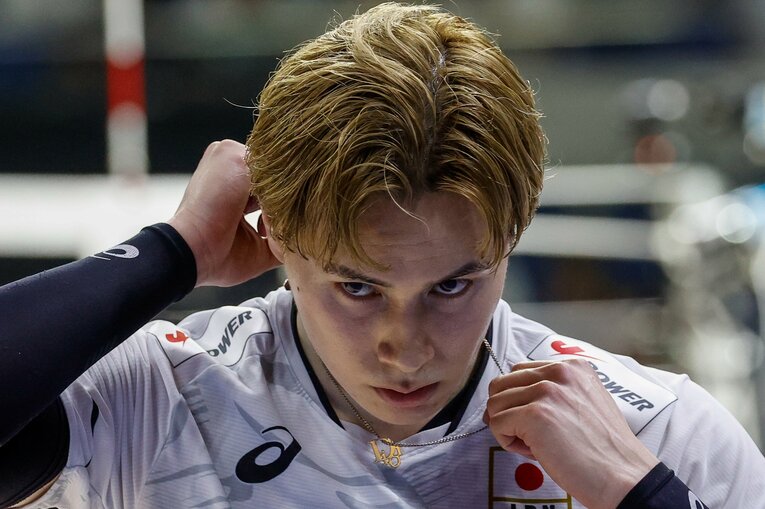 なかなか噛み合わなかった歯車にジレンマを抱えていた高橋藍　©︎Mark Fredesjed Cristino/Getty Images