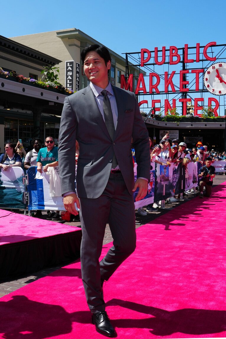 オールスターで見せた「計21万円」と噂される大谷のスーツコーデ　©Getty Images