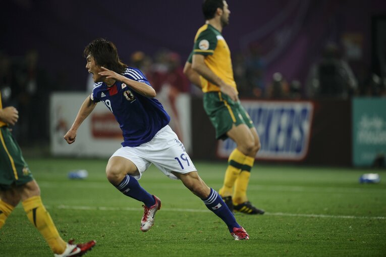 オーストラリアとの決勝戦。李忠成の美しいボレーシュート（3枚目／全3枚）©Takuya Sugiyama