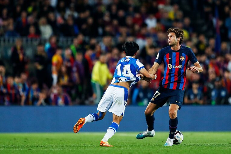 今季9点目！ 久保建英が凄まじい「バルサ撃破ドリブル、ブスケッツ退団・優勝セレモニーが同時に」カメラマンが見た“美しいカンプノウの夜”(40)