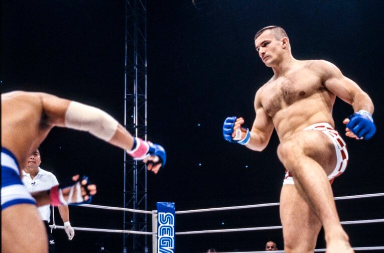 2001年の大晦日、左ハイキックで永田裕志を「秒殺」したミルコ　©Susumu Nagao