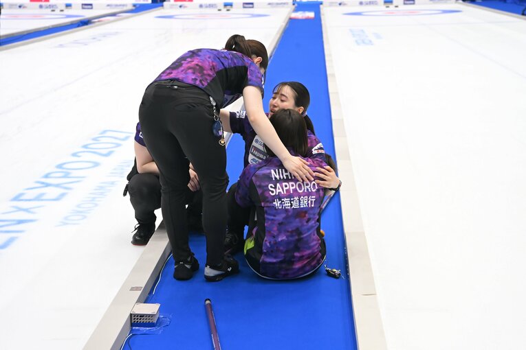 軽井沢SCと北海道銀行の激闘フォト（写真は右に続きます）　©JCA