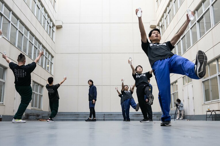 体力を使う大根踊り　©Nanae Suzuki