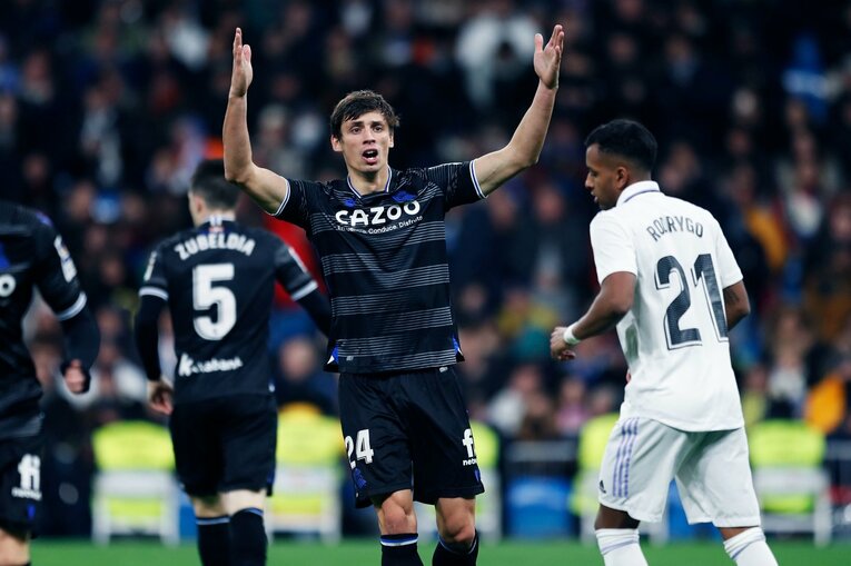 「クボのソックスに穴が！」バルサに続きマドリーも“久保建英が脅威”だった…現地撮影で感じた出色の貢献「クロースが苦虫を」(27)