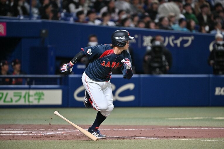 中日戦で活躍を見せ、ショートのスタメン争いでアピールを見せた小園　©Hideki Sugiyama