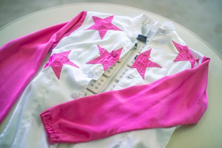 当時着用していた勝負服　©Takuya Sugiyama