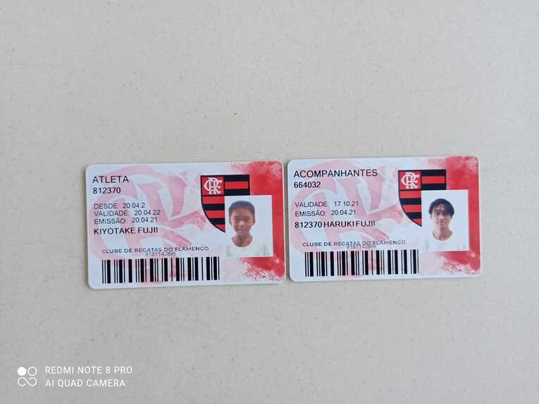 フラメンゴの選手登録証と同伴者カード©Hiroaki Sawada