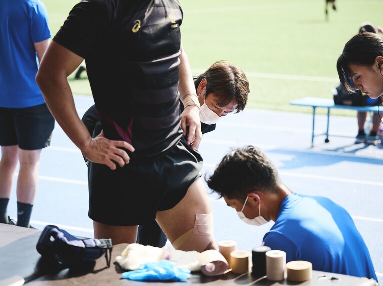 逆ヘッドタックルで倒れる学生も…名門・早稲田大学ラグビー蹴球部ドクターの1日に密着「コンタクトスポーツには不可欠」(22)