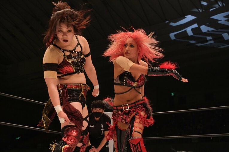 「ジュリアvs鈴季すず」はなぜ“最高に映える”タイトルマッチだったのか？ 試合直後の“姉妹”が明かしたそれぞれの「25分4秒」(29)