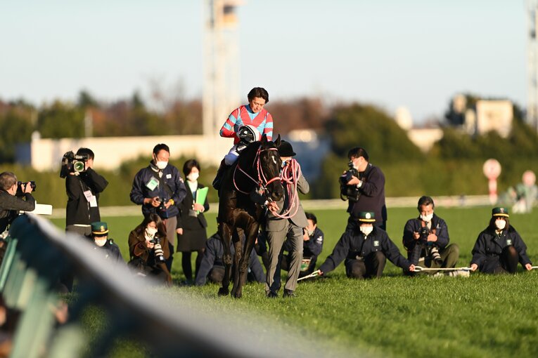 「本当に立派な走りでした」コントレイルがジャパンCで有終の美…“男泣き”福永祐一が三冠馬と歩んだ「夢のような」2年間(26)