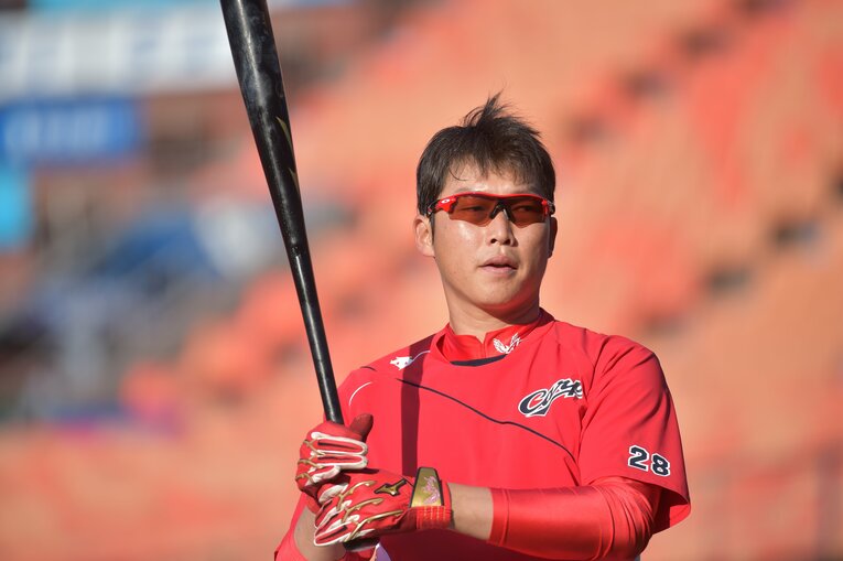 どんな瞬間も「絵になる男」広島カープ・新井貴浩監督の現役時代　©︎Hideki Sugiyama