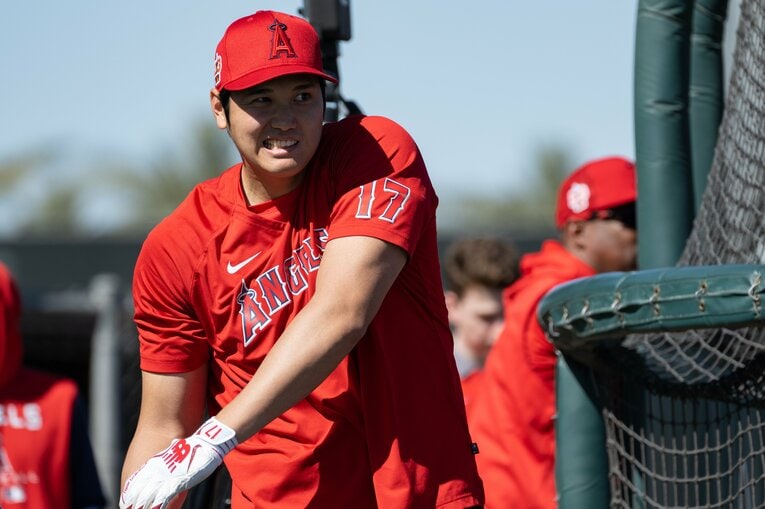 ものすごい打ち方と表情をする大谷　©Nanae Suzuki